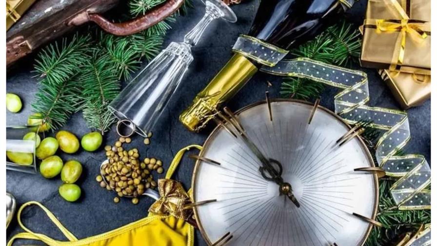 Los tradicionales 12 rituales para recibir un año nuevo ( 2026 ), con buena energía, amor y prosperidad