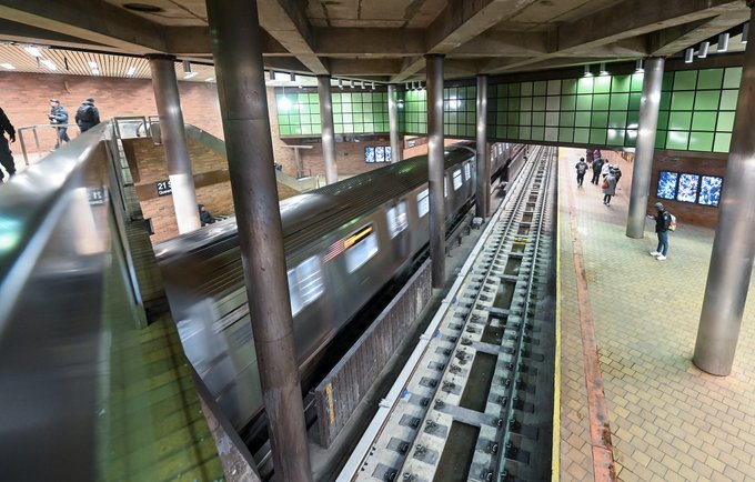 Las líneas F y M del metro de Nueva York se intercambiarán en Manhattan y Queens a partir del lunes