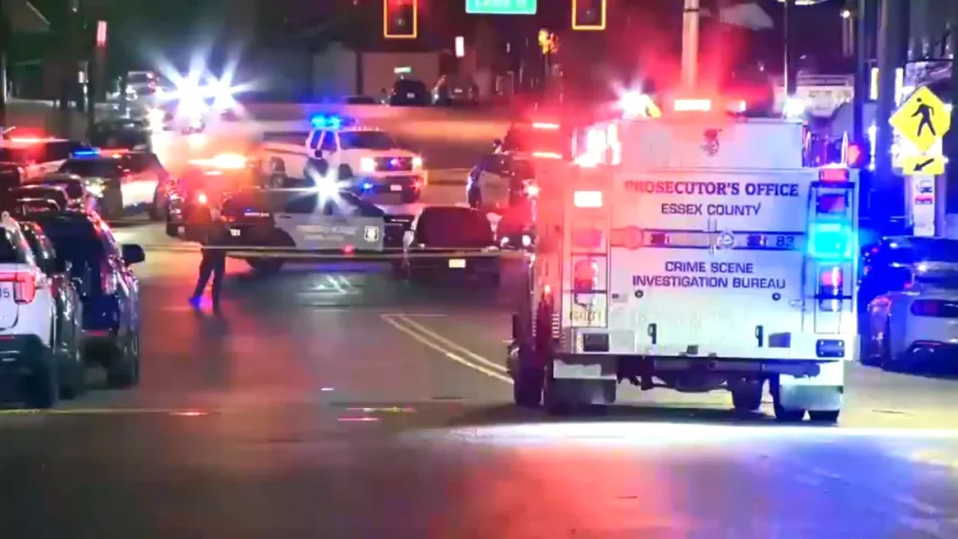 Dos muertos y otros dos heridos en tiroteo masivo en Newark, según fuentes policiales