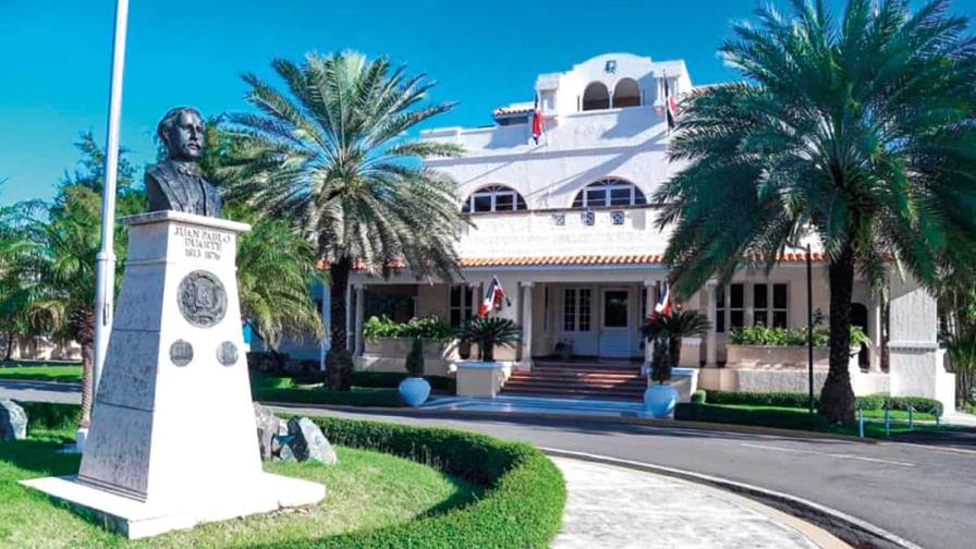 Cancillería llama a dominicanos en Venezuela a extremar precauciones y pide evitar viajes al país