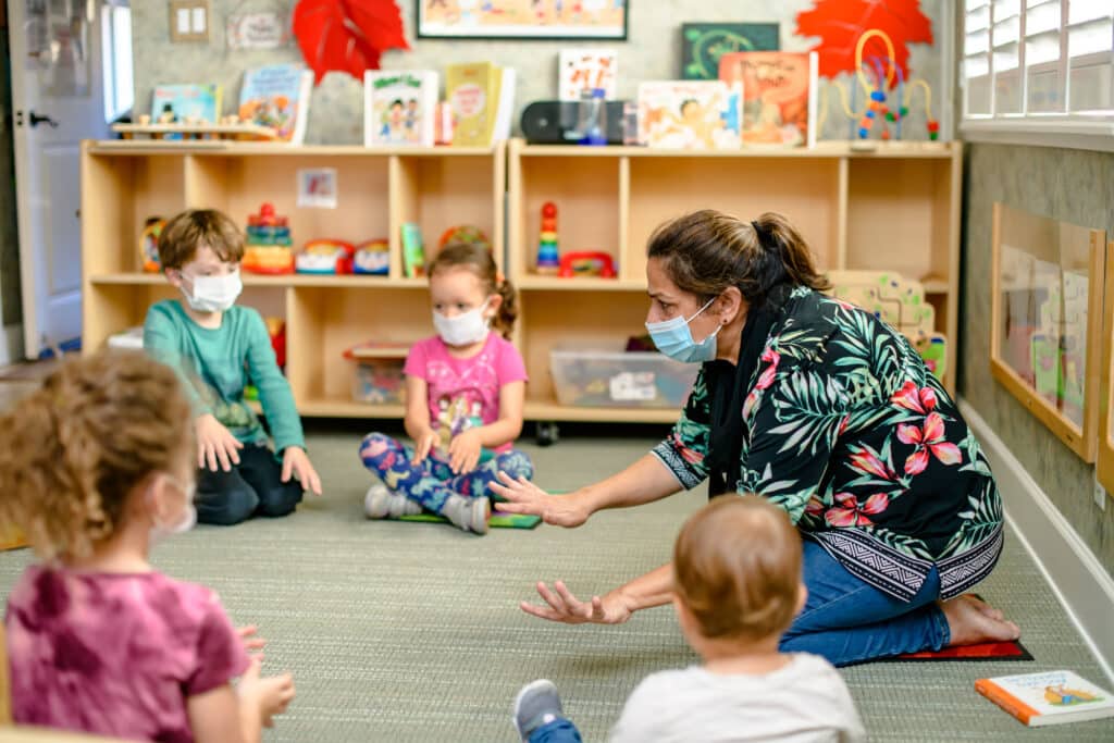 La administración Trump suspende $10 mil millones en fondos para el cuidado infantil en cinco estados demócratas, incluyendo NY