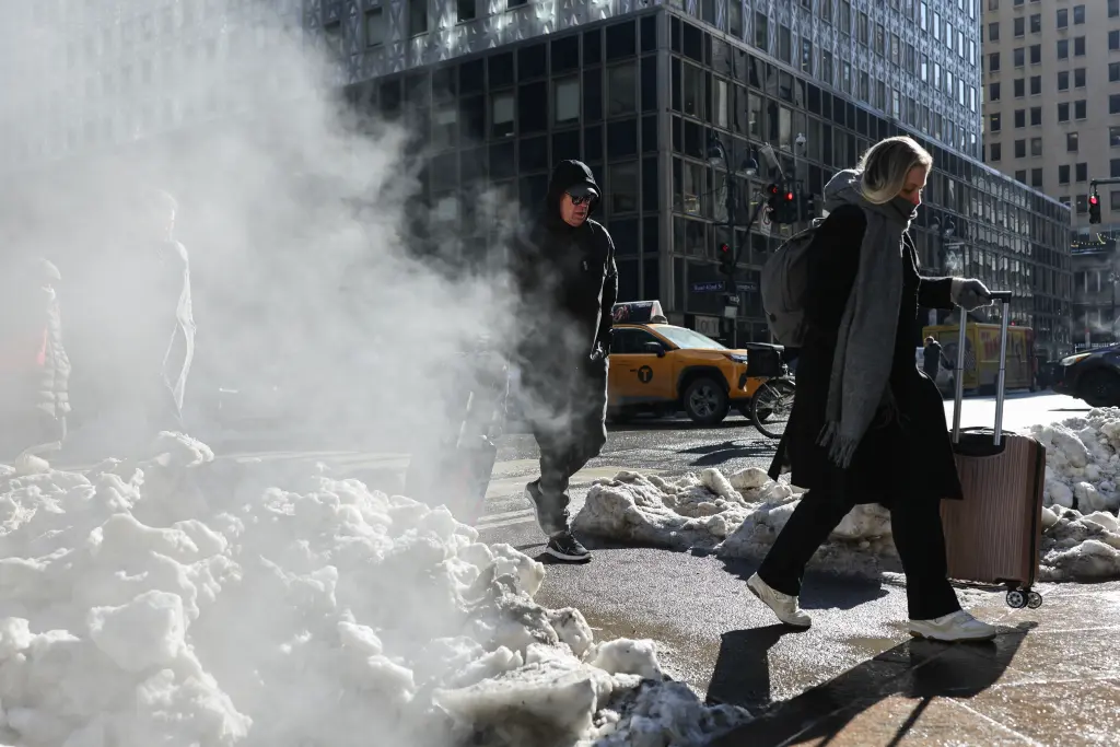 Los neoyorquinos se preparan para un frío peligroso que se siente como -10 grados y riesgo de congelación en solo 15 minutos