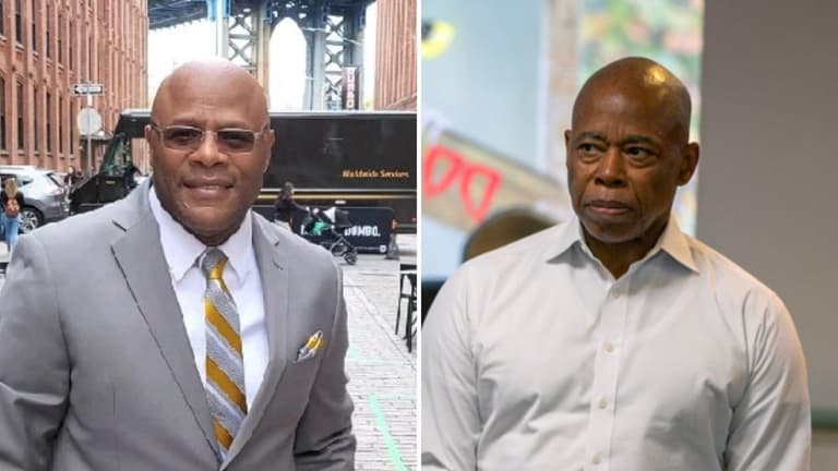 Exfuncionario de Adams enfrenta cargos federales tras escándalo de sobornos