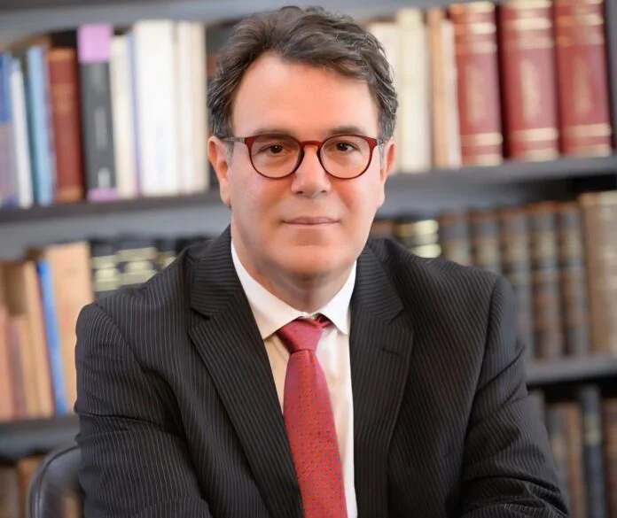 El abogado constitucionalista Jottin Cury afirma entregan documentos de identidad a haitianos en RD