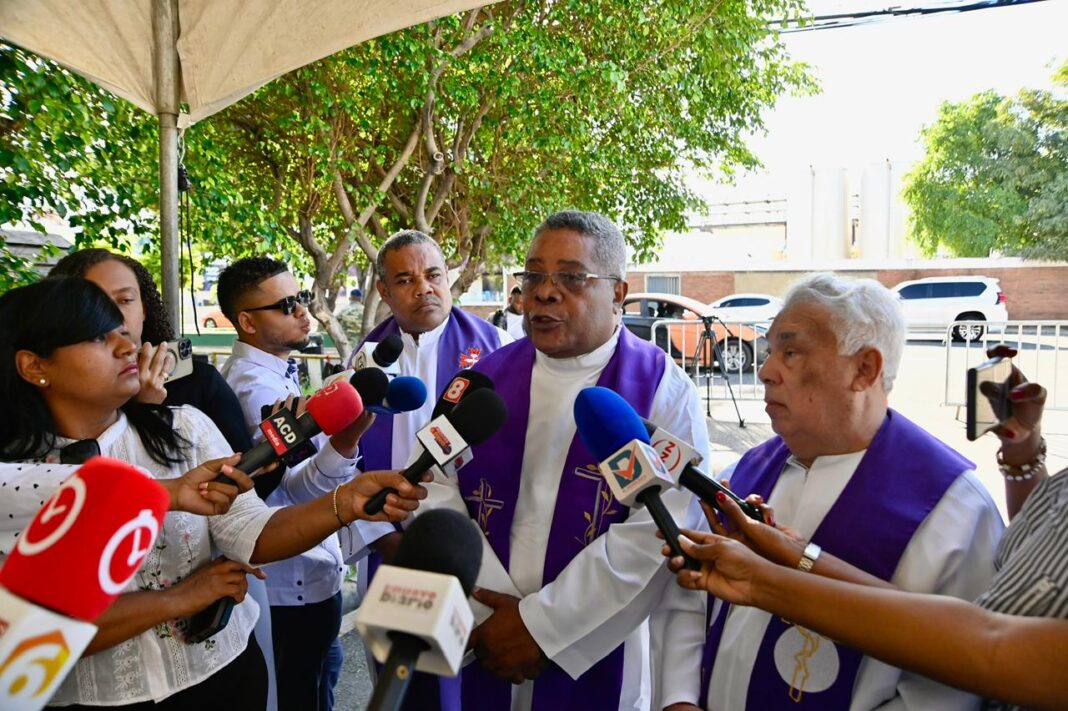 Sacerdote critica respuesta judicial a nueve meses de tragedia Jet Set: “La justicia RD no es ciega, tiene vista selectiva”