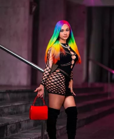 Tiroteo deja una joven muerta cuando se desplazaba junto a la artista urbana «Masha»