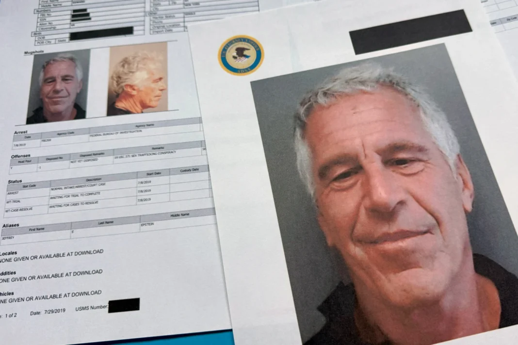 Los archivos de Epstein provocan la dimisión en Eslovaquia y piden en Gran Bretaña la cooperación del ex príncipe