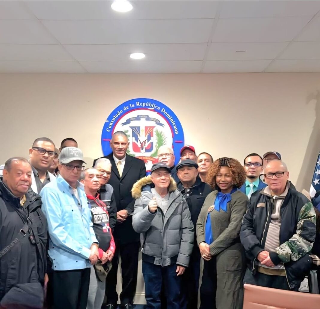Perremeistas de Brooklyn reclaman pensiones para viejos robles y piden reapertura de oficiona consular en esa zona de New York
