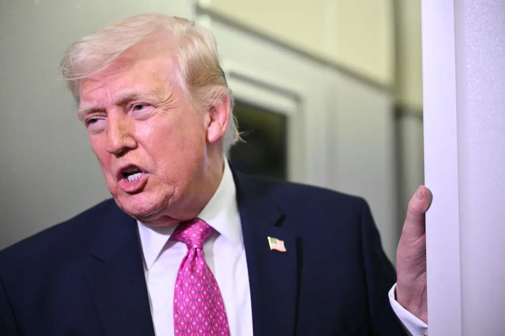 Trump afirma que «probablemente» se llegará pronto a un acuerdo con el «nuevo y más razonable» régimen iraní: «Se han logrado grandes avances».