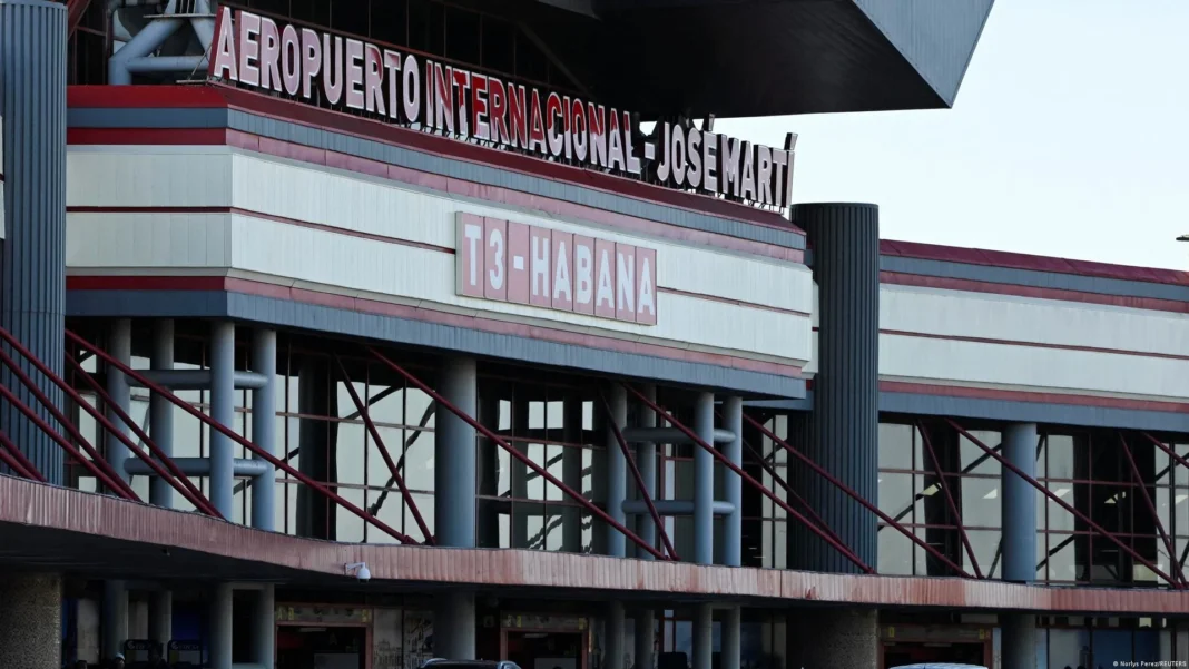 Iberia suspende vuelos a Cuba por escasez de combustible y demanda Iberia suspende vuelos a Cuba por escasez de combustible y demanda