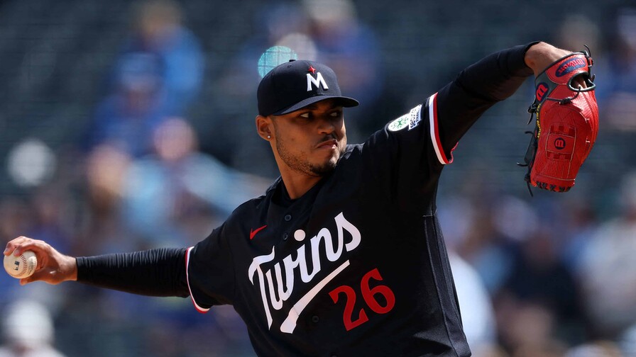 Bradley lanza seis entradas en blanco y Minnesota conecta tres jonrones para vencer Bradley lanza seis entradas en blanco y Minnesota conecta tres jonrones para vencer