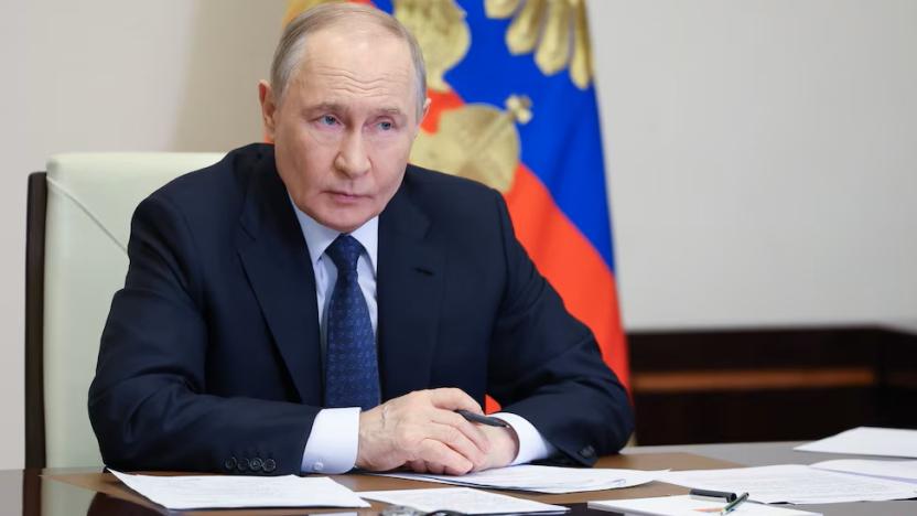 Ucrania y Rusia declaran alto el fuego por la Pascua ortodoxa Ucrania y Rusia declaran alto el fuego por la Pascua ortodoxa