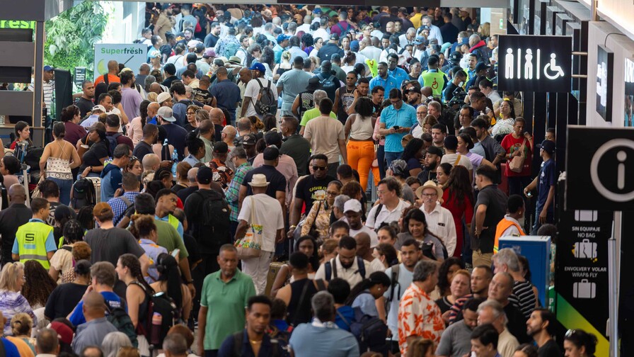 Silencio oficial sobre el cobro de la sanción por el apagón en el Aeropuerto Internacional de las Américas Silencio oficial sobre el cobro de la sanción por el apagón en el Aeropuerto Internacional de las Américas