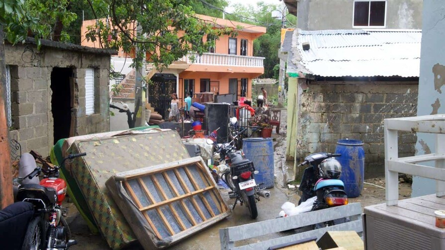 Presidente dominicano declara en emergencia al Distrito Nacional y cinco provincias debido a inundaciones por vaguada Presidente dominicano declara en emergencia al Distrito Nacional y cinco provincias debido a inundaciones por vaguada