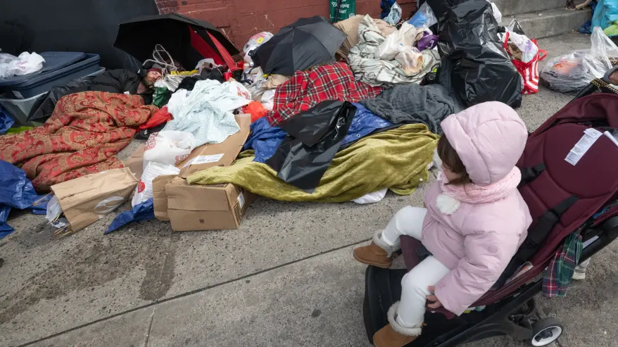 Nueva York, según Alcalde Mamdani: Una pareja sin hogar tiene permiso para beber y tener relaciones sexuales en medio de la acera Nueva York, según Alcalde Mamdani: Una pareja sin hogar tiene permiso para beber y tener relaciones sexuales en medio de la acera