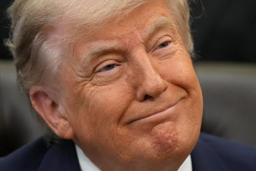 Trump se desvía del tema durante discurso en NY que se suponía que versaba sobre la economía Trump se desvía del tema durante discurso en NY que se suponía que versaba sobre la economía