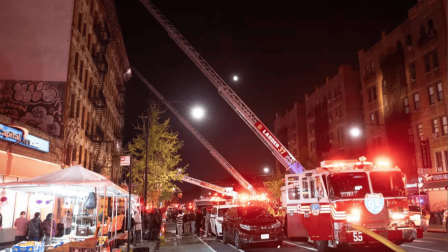Hombre se entrega a las autoridades tras provocar incendio que dejó 3 muertos en Manhattan, incluyendo periodista dominicana y su madre Hombre se entrega a las autoridades tras provocar incendio que dejó 3 muertos en Manhattan, incluyendo periodista dominicana y su madre