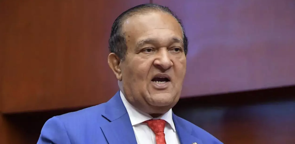 Senador y empresario del transporte, Antonio Marte pide cerrar el Intrant y la Digesett por la falta de control con los motoristas Senador y empresario del transporte, Antonio Marte pide cerrar el Intrant y la Digesett por la falta de control con los motoristas