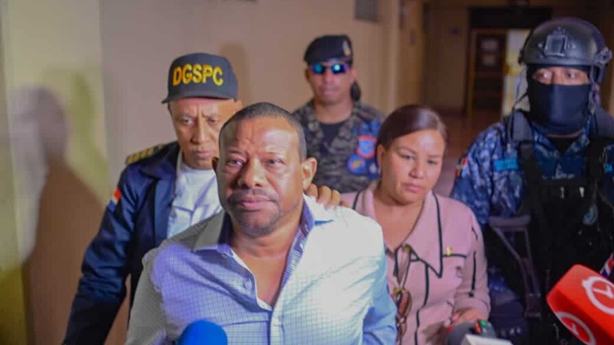 Senasa se querella contra tres exdirectivos del Instituto Oncológico del Cibao, medidas de coerción de nuevo aplazada Senasa se querella contra tres exdirectivos del Instituto Oncológico del Cibao, medidas de coerción de nuevo aplazada