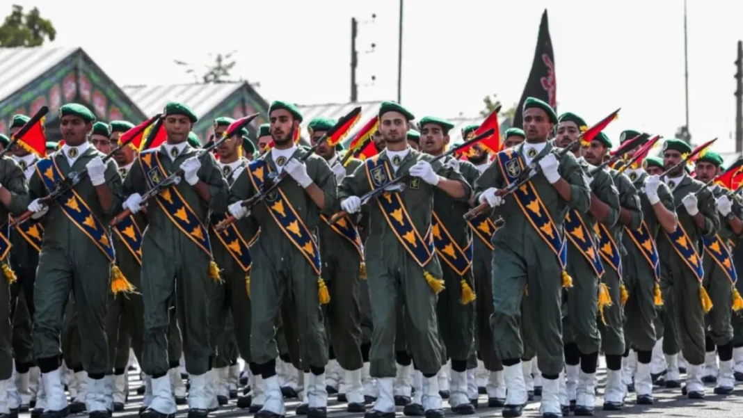 Irán condena la decisión de Londres de declarar terrorista a la Guardia Revolucionaria Irán condena la decisión de Londres de declarar terrorista a la Guardia Revolucionaria