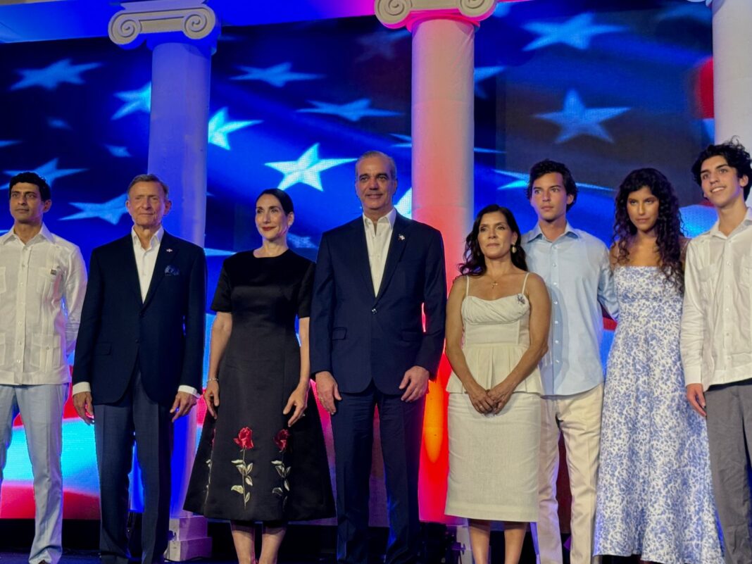 Embajada de Estados Unidos en RD conmemora 250 aniversario de su independencia Embajada de Estados Unidos en RD conmemora 250 aniversario de su independencia