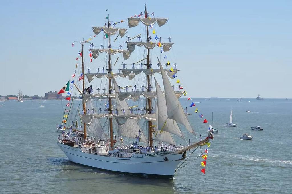 Flota de veleros más grande del mundo llega a NYC, NJ para celebrar el 4 de julio Flota de veleros más grande del mundo llega a NYC, NJ para celebrar el 4 de julio