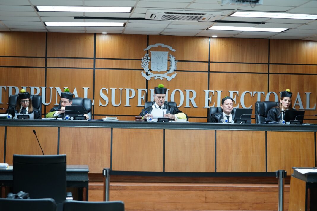 TSE aplaza audiencia sobre nulidad de 33 partidoss dominicanos minoritarios TSE aplaza audiencia sobre nulidad de 33 partidoss dominicanos minoritarios