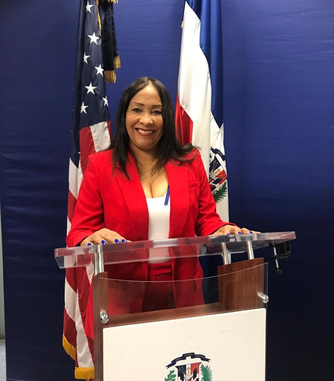 Dirigente femenina del PRM de New York solicita al presidente Abinader le designe Cónsul en Montreal, Canadá Dirigente femenina del PRM de New York solicita al presidente Abinader le designe Cónsul en Montreal, Canadá