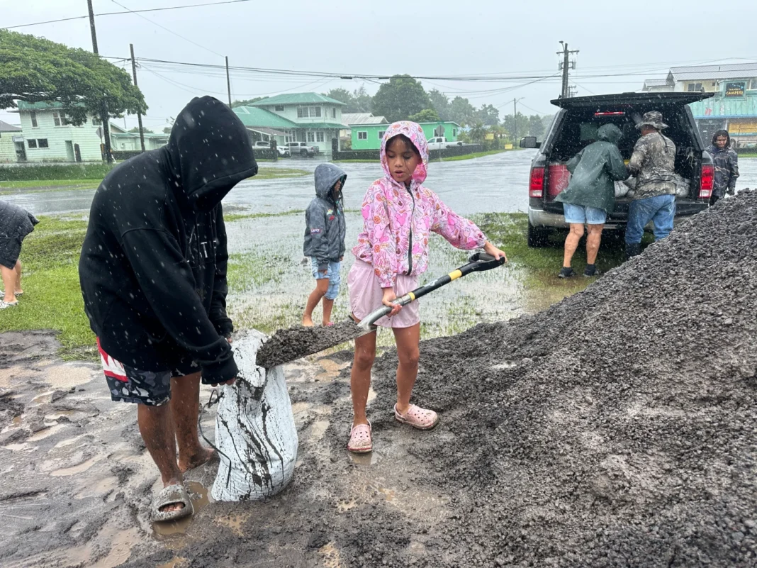 Huracanes en el Pacífico amenazan Hawai y México con inundaciones y fuerte oleaje Huracanes en el Pacífico amenazan Hawai y México con inundaciones y fuerte oleaje