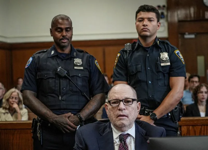 Sentencian a 15 años de cárcel a exmagnate de Hollywood Harvey Weinstein por agresión sexual en Nueva York Sentencian a 15 años de cárcel a exmagnate de Hollywood Harvey Weinstein por agresión sexual en Nueva York