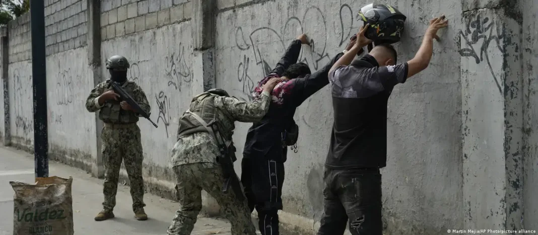 Ecuador se mantiene bajo la figura de «conflicto armado i : Noboa decreta estado de excepción y toque de queda Ecuador se mantiene bajo la figura de «conflicto armado i : Noboa decreta estado de excepción y toque de queda