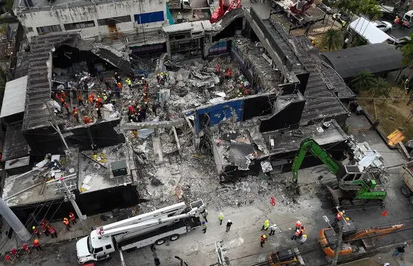 “¡Pila de agua aquí está cayendo!”: llamadas revelan constantes filtraciones en el techo del Jet Set “¡Pila de agua aquí está cayendo!”: llamadas revelan constantes filtraciones en el techo del Jet Set