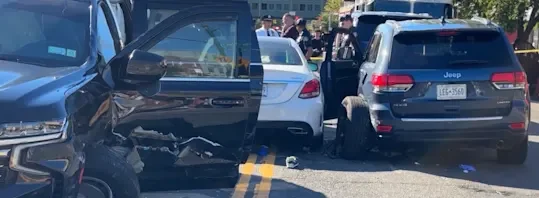 La policía identifica a las dos mujeres fallecidas en un accidente mortal en el Bronx. La policía identifica a las dos mujeres fallecidas en un accidente mortal en el Bronx.