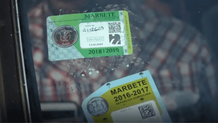 Costo del marbete en RD aumenta 33 % tras diez años sin ajustes; Gobierno prevé recaudar RD$4,700 millones Costo del marbete en RD aumenta 33 % tras diez años sin ajustes; Gobierno prevé recaudar RD$4,700 millones
