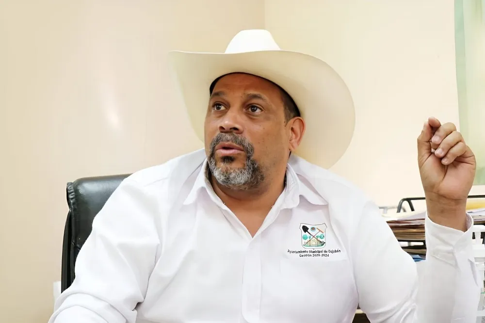 Alcalde de Dajabón en República Dominicana, advierte que a los soldados salvadoreños: “lo van a matar como pollos en Haití” Alcalde de Dajabón en República Dominicana, advierte que a los soldados salvadoreños: “lo van a matar como pollos en Haití”