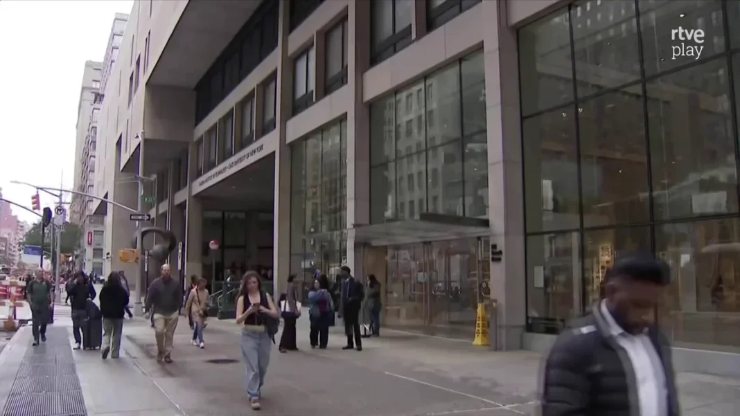 Acusan a hombre de muerte de estudiante universitaria de Nueva York, tras haber sido drogada y violada Acusan a hombre de muerte de estudiante universitaria de Nueva York, tras haber sido drogada y violada