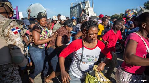 Alcalde de Dajabón, denunció una vez más el cobro de militares del Cesfront a haitianos en la zona fronteriza Alcalde de Dajabón, denunció una vez más el cobro de militares del Cesfront a haitianos en la zona fronteriza